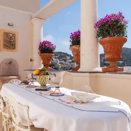 بيت ضيافة Palazzo Nobili كابري
