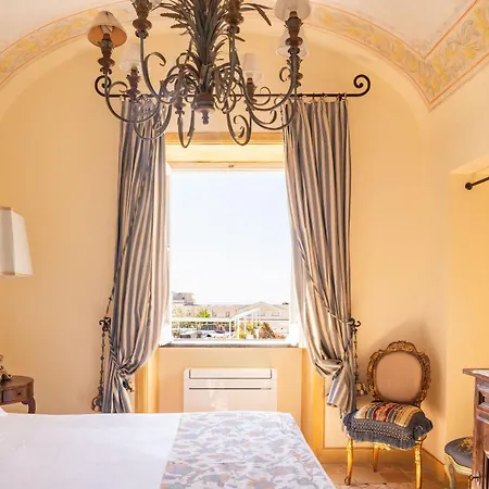 Palazzo Nobili 4* كابري